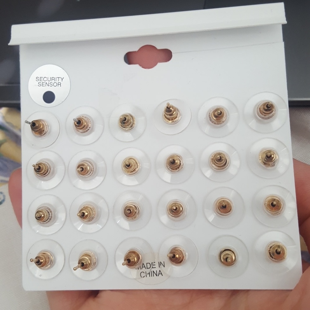 Cute earrings - Picture 2 of 3